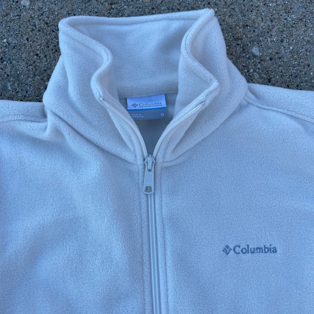 Columbia - Picture 2 of 2